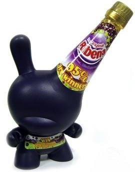 Ribena Dunny  figure by Sket One. Front view.