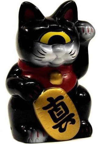 Mini Fortune Cat - Black figure by Mori Katsura, produced by Realxhead. Front view.