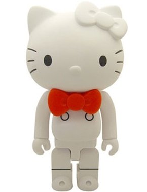 Hello Kitty X Quolomo Kubrick figure by Sanrio, produced by Medicom Toy. Front view.