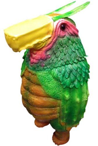 Paborasu - Basil Parrot figure by Minoru Sugiyama, produced by Monstock. Front view.