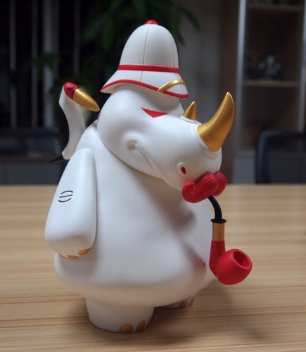 William, Reginald & Henry (Members Exclusive Colour) figure by Frank Kozik, produced by Arts Unknown. Front view.