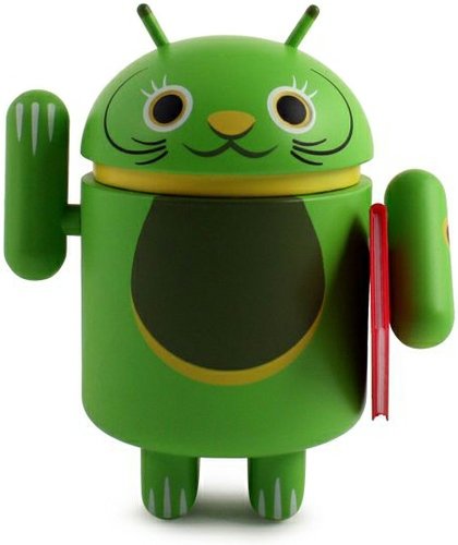 Android Lucky Cat figure by Mr. Shane Jessup, produced by Dyzplastic. Front view.