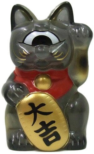 Mini Fortune Cat - Clear Smoke figure by Mori Katsura, produced by Realxhead. Front view.