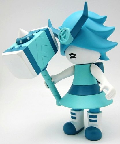 Robo Zora Aqua figure by Jacky Chan, produced by Frombie. Front view.