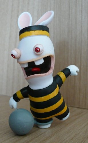 Prisoner Rabbid figure by Ubiart Toyz, produced by Ubisoft. Front view.