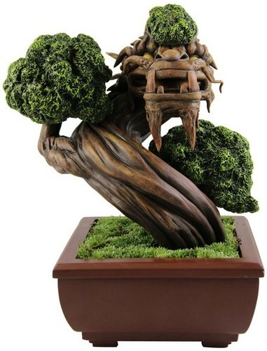 Bonsai Dragon - Summer figure by Lori Polysoup Zawata, produced by Patch Together. Front view.