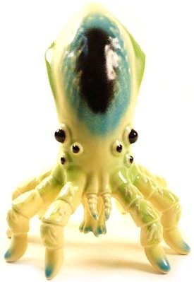 Ikakumora Pho 4  figure by Miles Nielsen, produced by Munktiki. Front view.