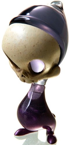 Starry Violet Mini Skelve figure by Brandt Peters X Kathie Olivas, produced by Circus Posterus. Front view.