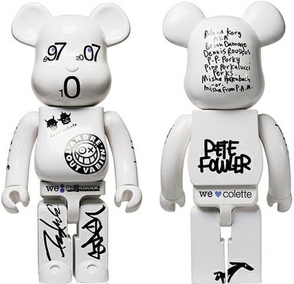 colette 10th Anniversary Be@rbrick 1000% figure, produced by Medicom Toy. Front view.