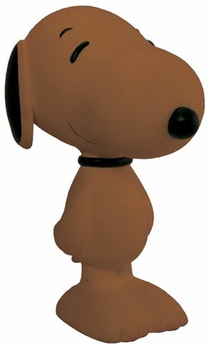 Snoopy - Brown figure by Charles M. Schulz, produced by Dark Horse. Front view.