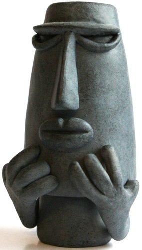Stone Head  figure by Ume Toys (Richard Page), produced by Ume Toys. Front view.