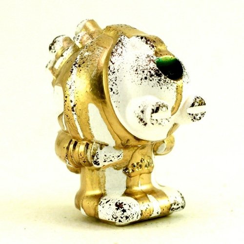 Liquid Gold Sprog B figure by Cris Rose. Front view.