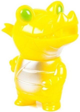 Pocket Mummy Gator - Yellow figure by Brian Flynn, produced by Super7. Front view.