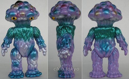 Matango Purple(Set) figure by Yuji Nishimura, produced by M1Go. Front view.