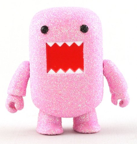 Pink Glitter Domo Qee figure by Dark Horse Comics, produced by Toy2R. Front view.