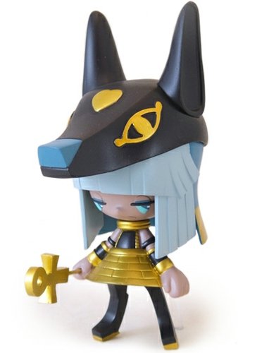 Anubis (アヌビス) figure by Kaijin. Front view.