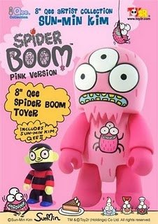 Spider Boom figure by Sun-Min Kim, produced by Toy2R. Front view.