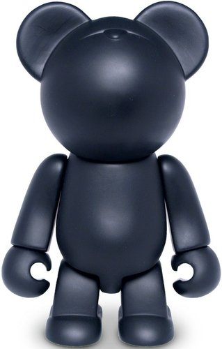Bax Bear figure by Michael Zhu, produced by Oso Design House. Front view.