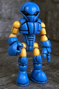 Reverse Glyaxia Sarvos figure, produced by Onell Design. Front view.