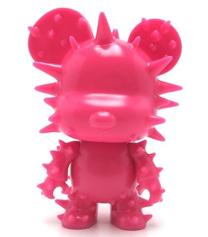 Mini Qee 5 Spike Bear Pink figure by Toy2R, produced by Toy2R. Front view.