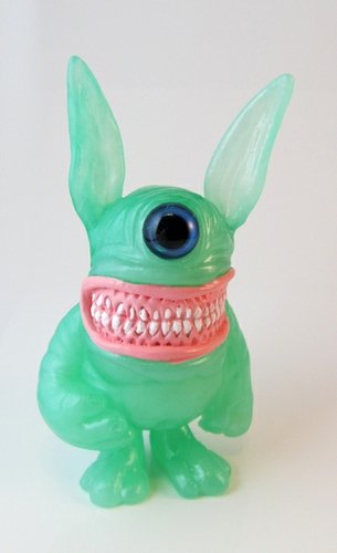 Pearl Green Meatster Bunny  figure by Motorbot, produced by Deadbear Studios. Front view.