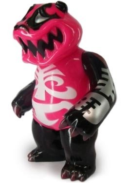 Mad Panda - Love Crazy figure by Hariken, produced by Tttoy. Front view.