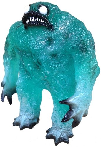 Kaiju Rhaal - Translucent Seashore figure by Barry Allen, produced by Gorgoloid. Front view.