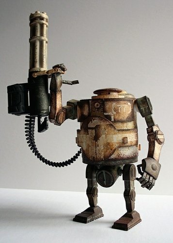 WWRp Winter Defense Bramble figure by Ashley Wood, produced by Threea. Front view.