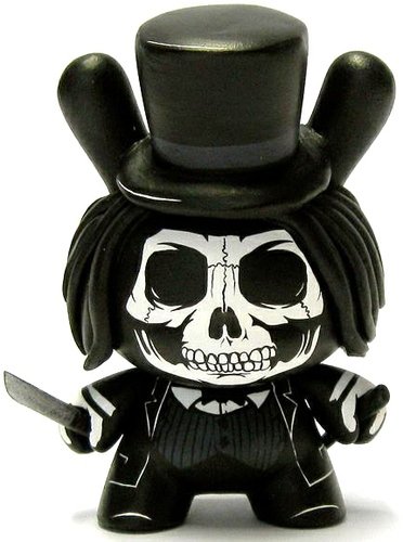 The Ripper figure by Jon-Paul Kaiser. Front view.