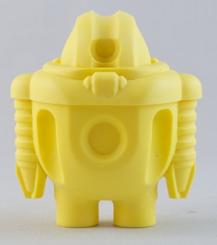 Robotones No.4 April Daffodil Yellow Renold figure by Cris Rose, produced by Cris Rose. Front view.