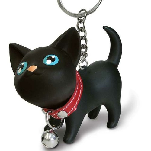 Black Keyring Kat figure, produced by Semk. Front view.