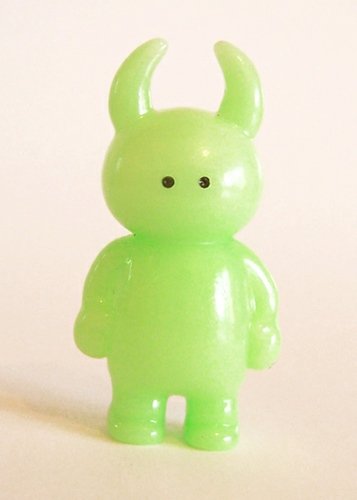 Micro Uamou - Light Green and GID figure by Ayako Takagi, produced by Uamou. Front view.