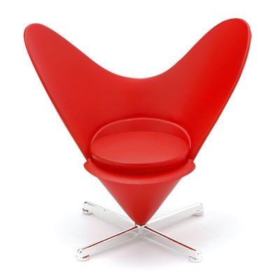 Heart cone Chair figure by Verner Panton, produced by Reac Japan. Front view.