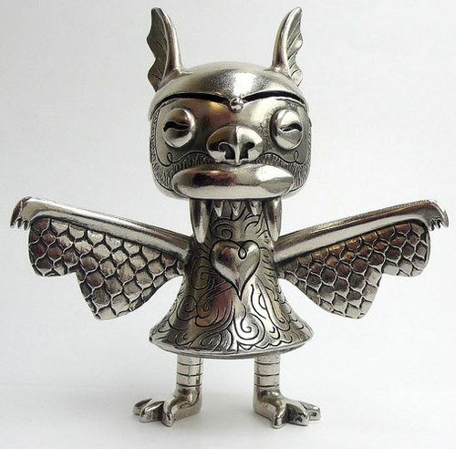 Steven the Bat figure by Bwana Spoons, produced by Fully Visual. Front view.