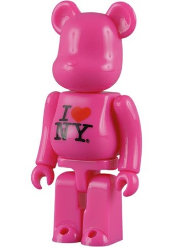 PLAZA - I ♥ NY Be@rbrick 100% figure, produced by Medicom Toy. Front view.