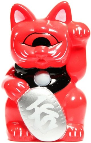 Mini Fortune Cat - Red, SDCC 11 figure by Realxhead, produced by Realxhead. Front view.