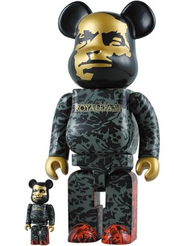 Royalefam Be@rbrick 100% & 400% Set figure by Sbtg (Mark Ong), produced by Medicom Toy. Front view.