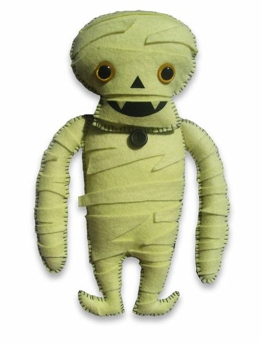Mummy Yellow figure by Cupco, produced by Cupco. Front view.