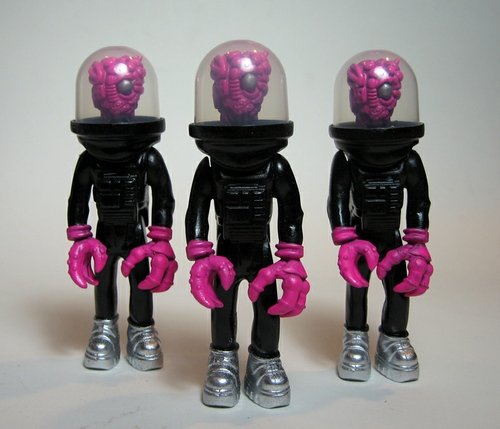 Chaos Spacemen figure by Sucklord X Realxhead. Front view.