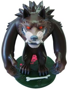 Werewolf figure by Miss Monster, produced by Patch Together. Front view.