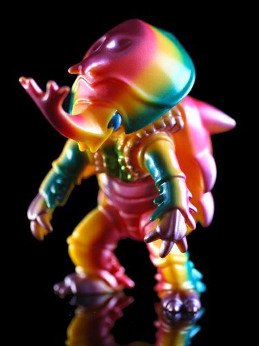 Beetlar figure by Buster Call X Kaiju Chronicle, produced by Buster Call. Front view.