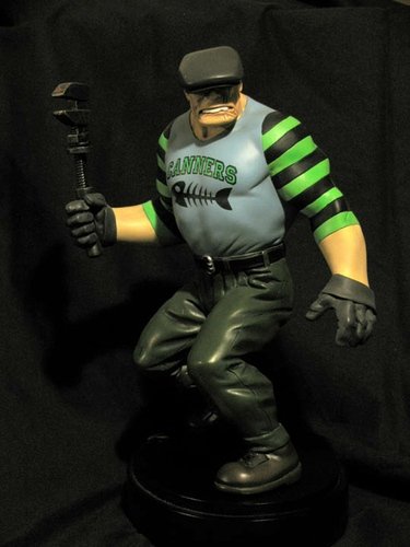 The Goon - Fish Canners Variant figure by Eric Powell, produced by Bowen Designs. Front view.