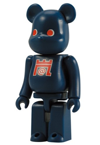 Arashi Be@rbrick 100% - Blue Version figure by Arashi, produced by Medicom Toy. Front view.
