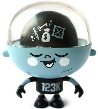 123KLAN Rolito figure by 123Klan, produced by Toy2R. Front view.