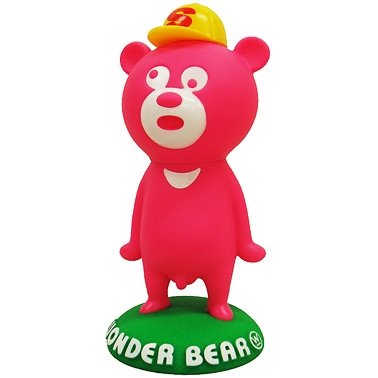 Wonder Bear - Spanky Pink  figure by Wonderful Design Works, The (Wdw), produced by Wdw. Front view.