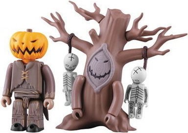 Pumpkin King and Hanging Tree 2 Pack figure by Tim Burton, produced by Medicom Toy. Front view.