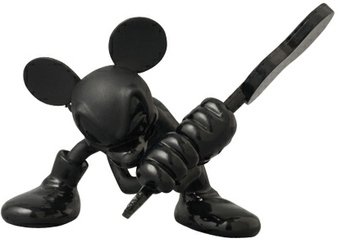 Mickey Mouse - Guitar Ver. UDF-95 figure by Disney X Roen, produced by Medicom Toy. Front view.