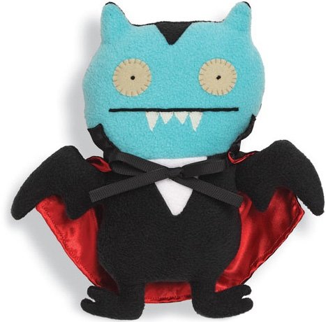 Dracula Ice Bat - Ugly Universal figure by David Horvath X Sun-Min Kim, produced by Gund. Front view.