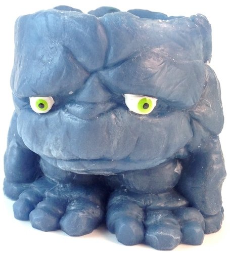 Its Growing On Me - Deep Blue figure by Motorbot, produced by Deadbear Studios. Front view.