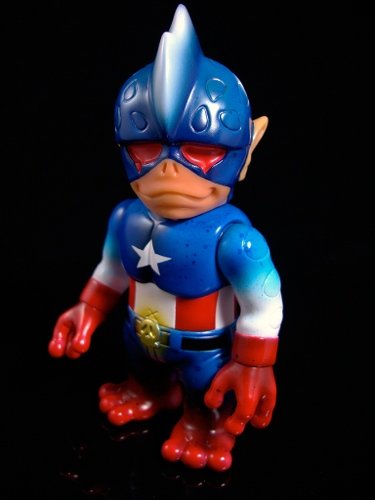 Captain America figure by Lash. Front view.